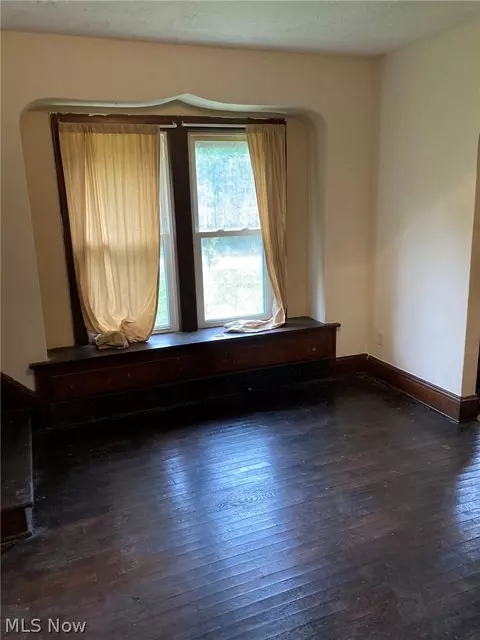 51 E Mapledale Ave, Akron, OH 44301 photo 8