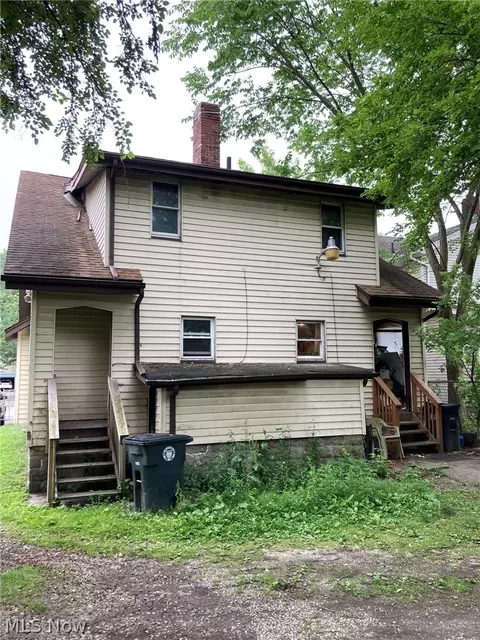 51 E Mapledale Ave, Akron, OH 44301 photo 4