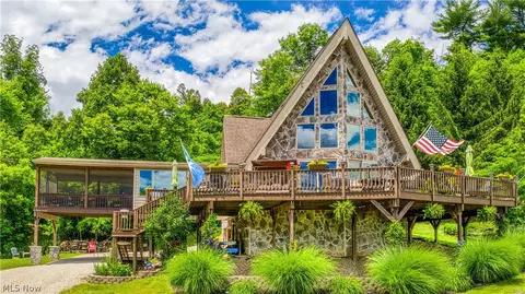 55265 Jim Ball Rd, Senecaville, OH 43780