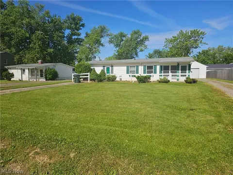 12440 Avalon Dr, Grafton, OH 44044