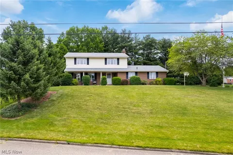 1318 20th St SW, Massillon, OH 44647