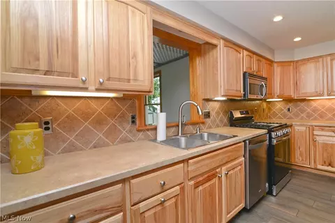87 Overlook Blvd, Struthers, OH 44471 photo 11