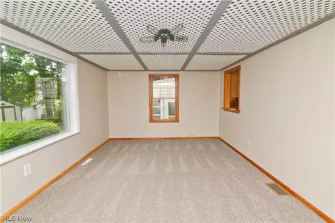 87 Overlook Blvd, Struthers, OH 44471 photo 17