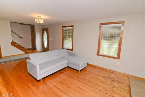 87 Overlook Blvd, Struthers, OH 44471 photo 5