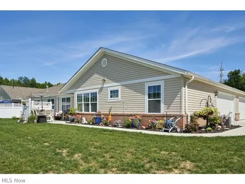 1241 Queen Anne Dr NW, Massillon, OH 44647
