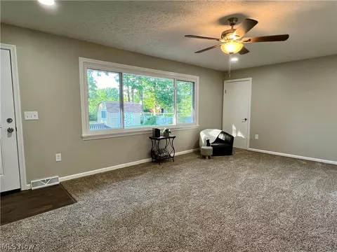 633 Sycamore St, Elyria, OH 44035 photo 14