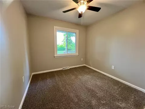 633 Sycamore St, Elyria, OH 44035 photo 18