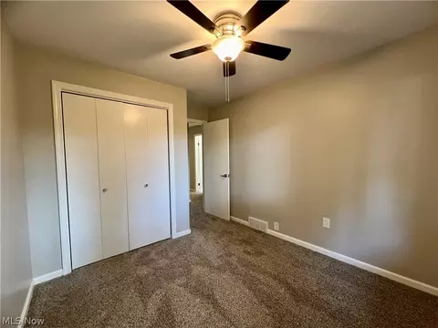 633 Sycamore St, Elyria, OH 44035 photo 17