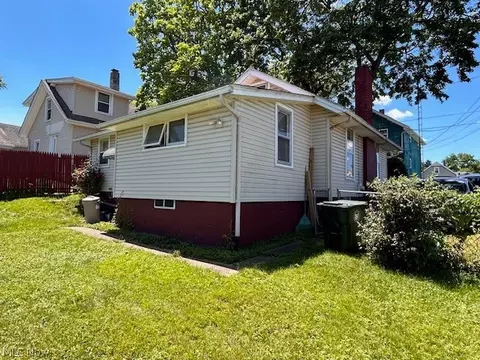 Exterior - 1240 Ford Ct NW, Canton, OH 44708 photo 3 of 3