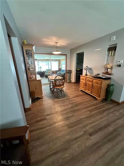 Dining - 2524 W 9th St, Ashtabula, OH 44004 photo 1 of 1
