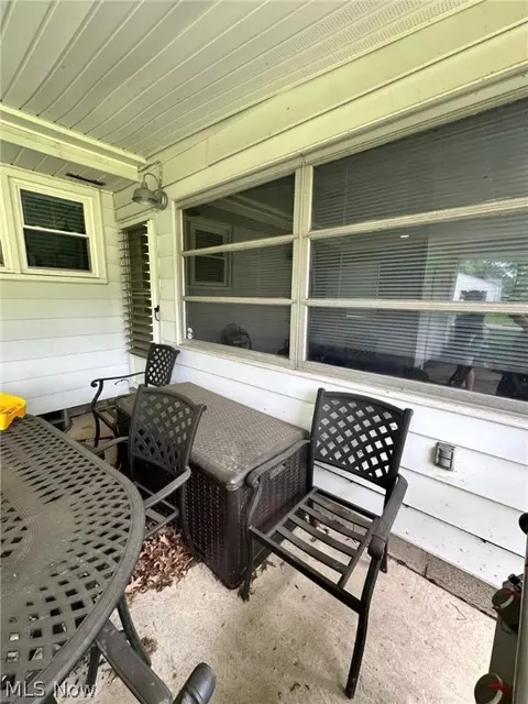 Exterior - 2524 W 9th St, Ashtabula, OH 44004 photo 2 of 3