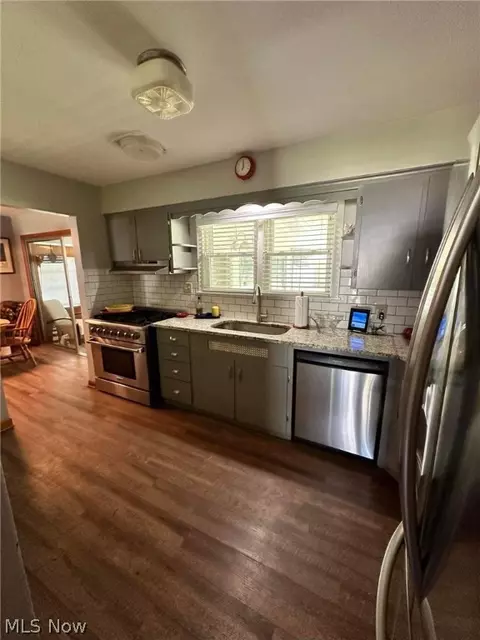 Kitchen - 2524 W 9th St, Ashtabula, OH 44004 photo 2 of 2