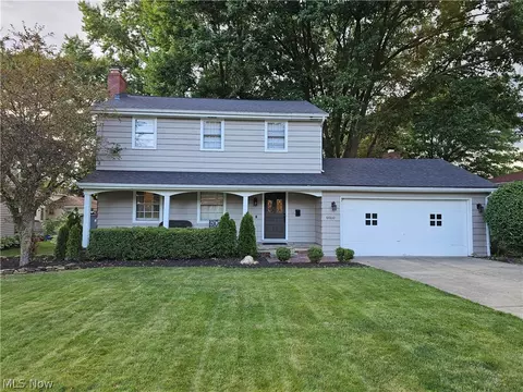 6000 Glenridge Rd, Youngstown, OH 44512