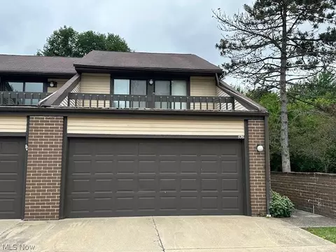 576 Wilkes Ln, Cleveland, OH 44143