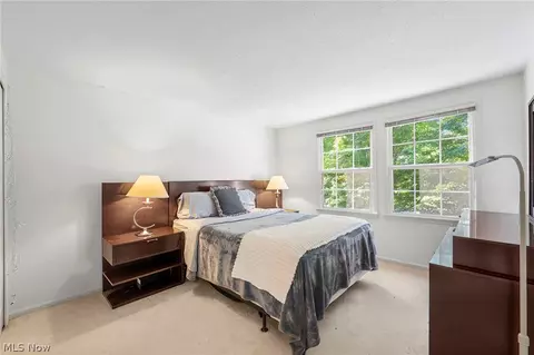 Bedroom - 2304 Leeway Dr, Hudson, OH 44236 photo 2 of 4