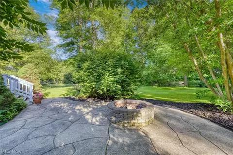 Exterior - 2304 Leeway Dr, Hudson, OH 44236 photo 3 of 5