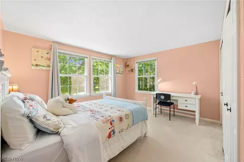 Bedroom - 2304 Leeway Dr, Hudson, OH 44236 photo 3 of 4