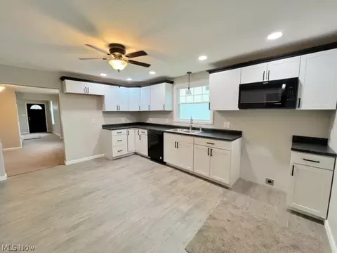 623 N 1st St, Dennison, OH 44621 photo 7