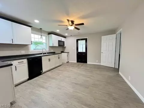 623 N 1st St, Dennison, OH 44621 photo 6