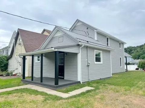 623 N 1st St, Dennison, OH 44621 photo 2
