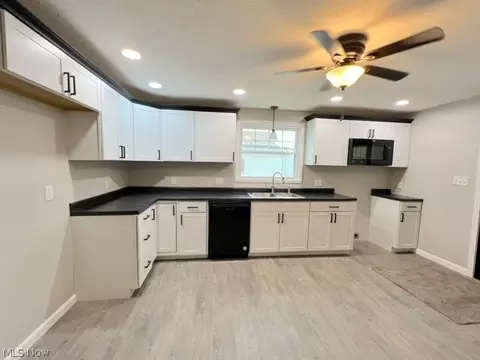 623 N 1st St, Dennison, OH 44621 photo 8