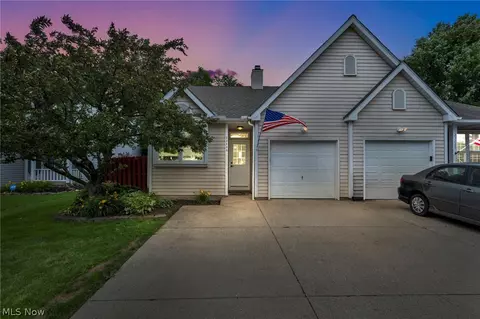 23230 Wainwright Ter, Olmsted Falls, OH 44138