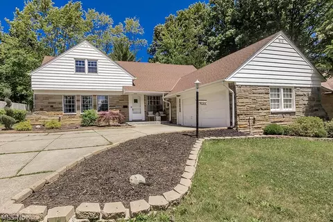 23655 Wimbledon Rd, Shaker Heights, OH 44122