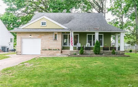 7276 Grant Blvd, Middleburg Heights, OH 44130