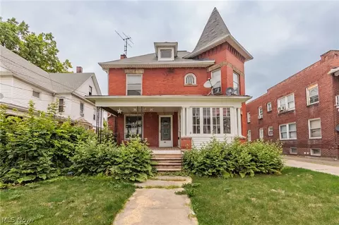 1040 W 9th St, Lorain, OH 44052
