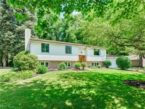 5405 Cherokee Ave NW, North Canton, OH 44720