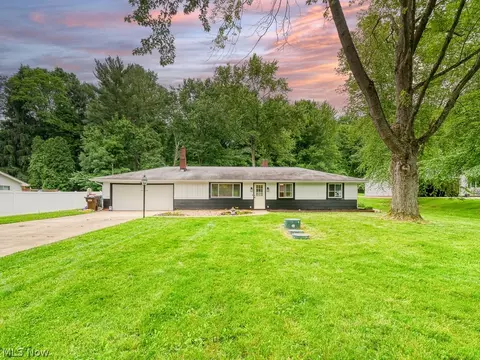 577 Orchard Grv, Sagamore Hills, OH 44067