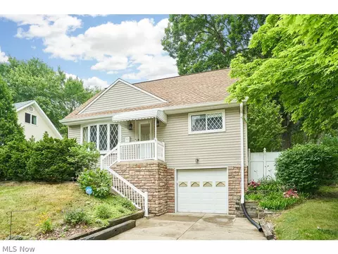 2455 Tyro Ave, Akron, OH 44305