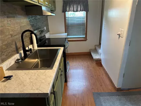 Kitchen - 910 Elizabeth St, Minerva, OH 44657 photo 2 of 2