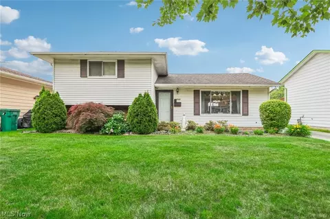 14042 Janice Dr, Maple Heights, OH 44137
