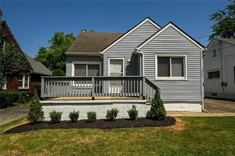 929 Dover Ave, Akron, OH 44320