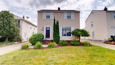 1593 Woodrow Ave, Mayfield Heights, OH 44124