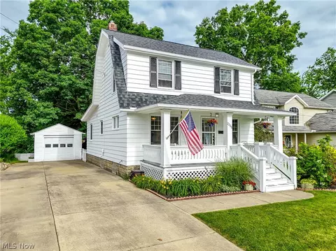 2228 10th St, Cuyahoga Falls, OH 44221