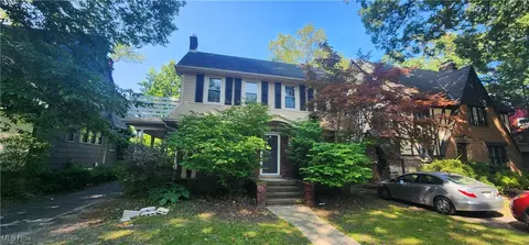 1370 Lynn Park Dr, Cleveland Heights, OH 44121