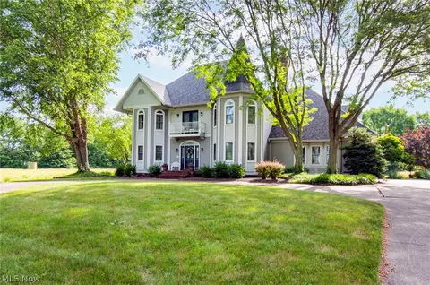 9111 Woodworth Rd, North Lima, OH 44452
