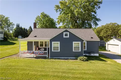 3094 Woodland Pl, Akron, OH 44312