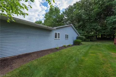 Exterior - 7093 Brandywine Dr, Mentor, OH 44060 photo 12 of 16