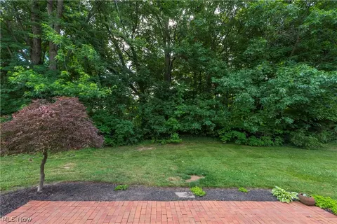 Exterior - 7093 Brandywine Dr, Mentor, OH 44060 photo 9 of 16