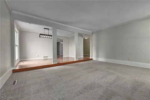Living - 7093 Brandywine Dr, Mentor, OH 44060 photo 3 of 11