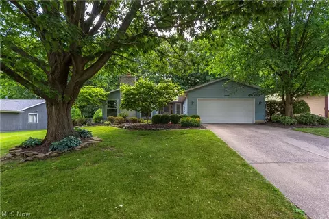 7093 Brandywine Dr, Mentor, OH 44060