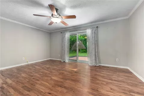 Living - 7093 Brandywine Dr, Mentor, OH 44060 photo 11 of 11