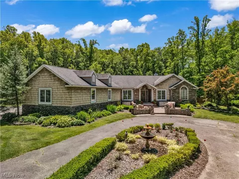 10199 Sherman Rd, Chardon, OH 44024
