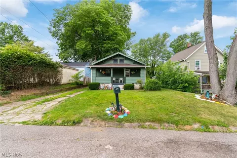 152 Fremont Ave, Akron, OH 44312