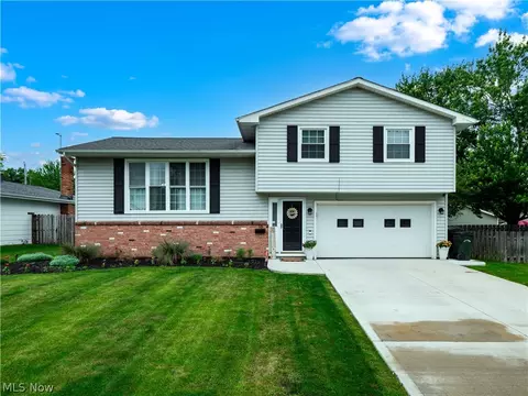 116 Northfield Dr, Elyria, OH 44035