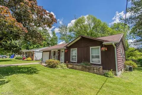 2810 Center Ave, Alliance, OH 44601