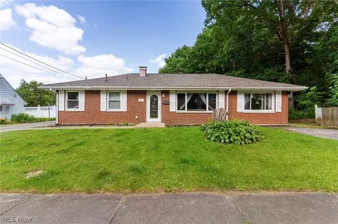 3637 Loveland Rd, Youngstown, OH 44502